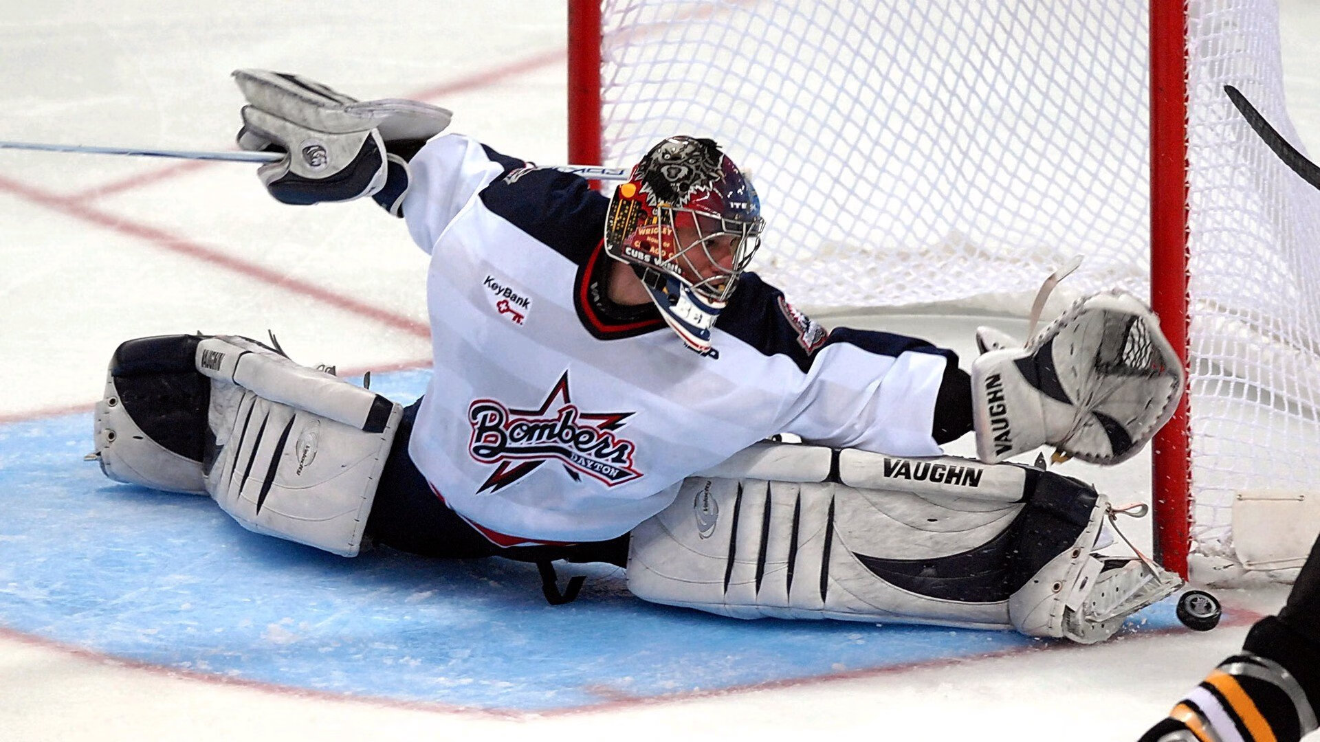 欧文末节狂飙定乾坤，广厦争冠路上力克鹈鹕显黑马本色