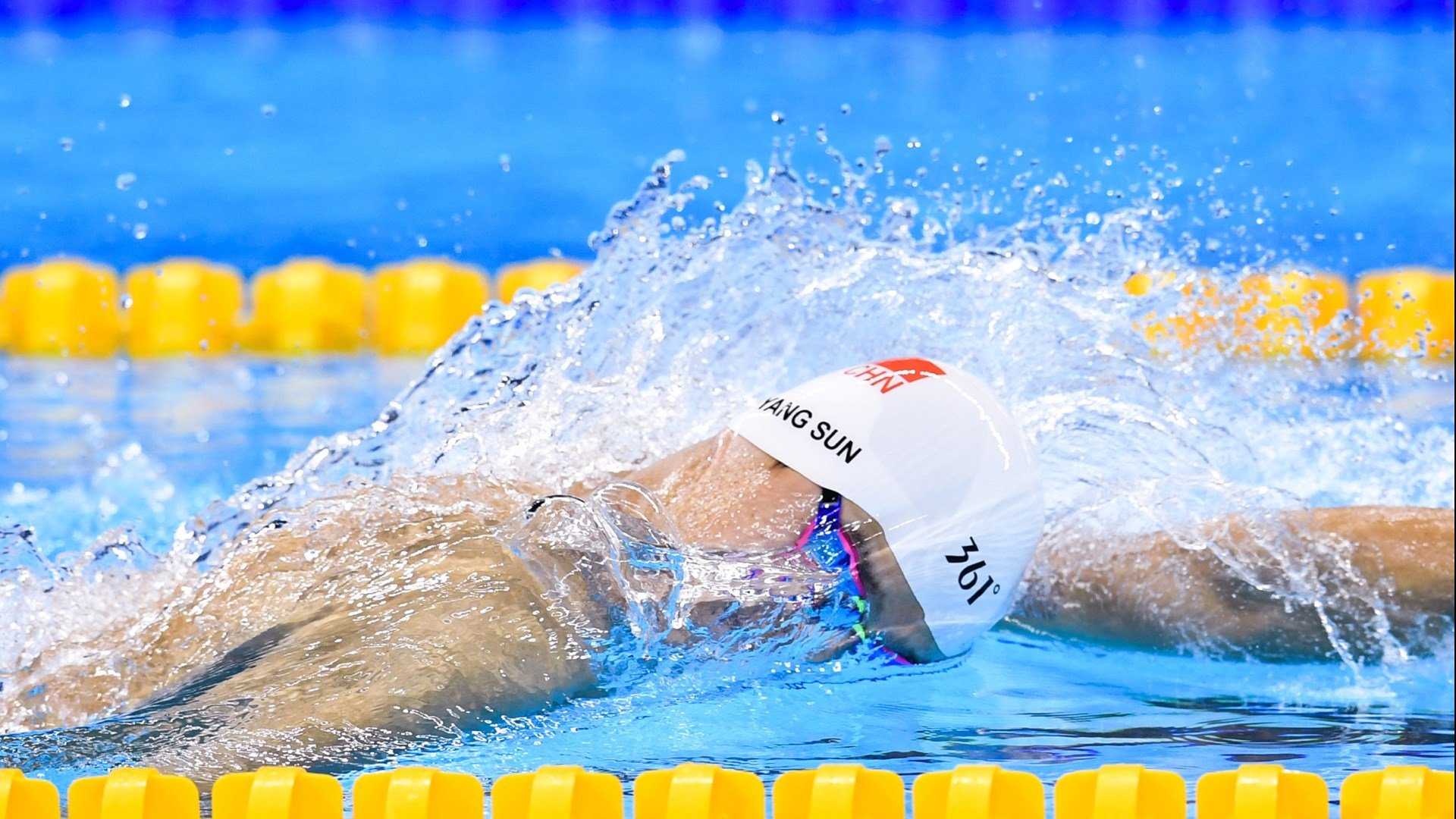 跨越赛场的统治力，当雄鹿终结悬念遇上福克斯欧冠接管