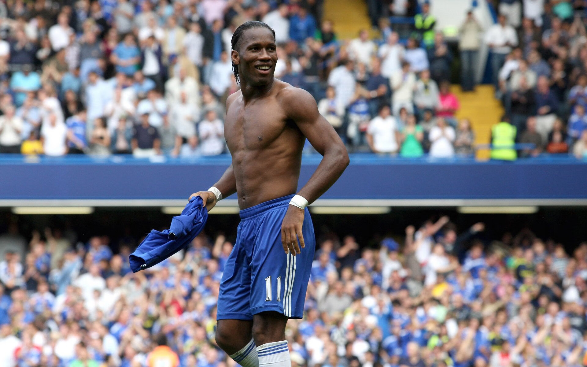 阿圭罗爆发与阿尔及利亚打穿巴拉圭，足球世界的双重启示